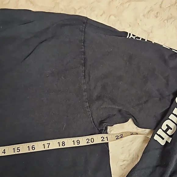 Merrill Lynch logo on arm navy blue long sleeve graphic tee Lg. Read for cond. - Picture 5 of 9